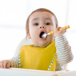 ISHRANA BEBA - OD MAJČINOG MLEKA DO ČVRSTE HRANE